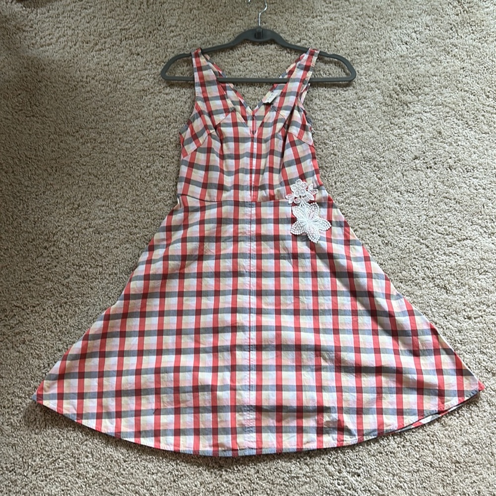 Spring dress - Picture 3 of 3